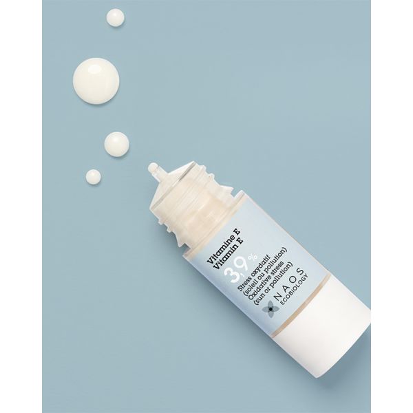 Vitamin E 3,9% (alternative view)